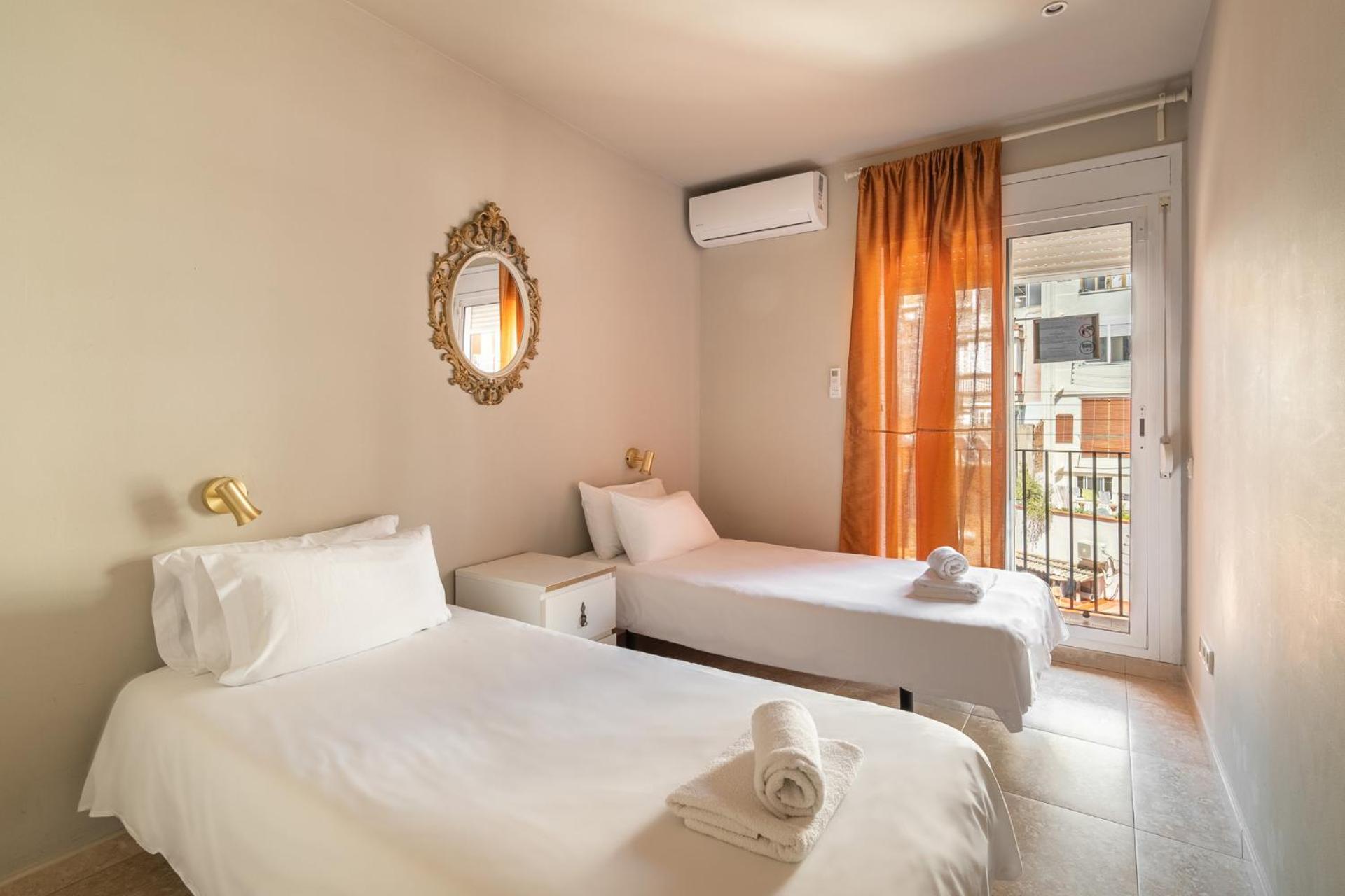 Stay U-Nique Apartments Torre Damians Barcelona Luaran gambar